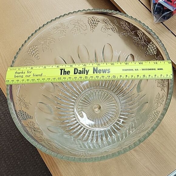 Indiana Glass Clear Punch Bowl Harvest Grapes Fruit Pattern Vintage USA - Picture 4 of 6